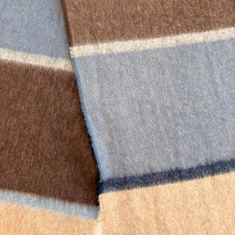 Johnston & Murphy Beige, Brown and Blue Bold Striped Cashmere Scarf 12 x 70 - Picture 4 of 6